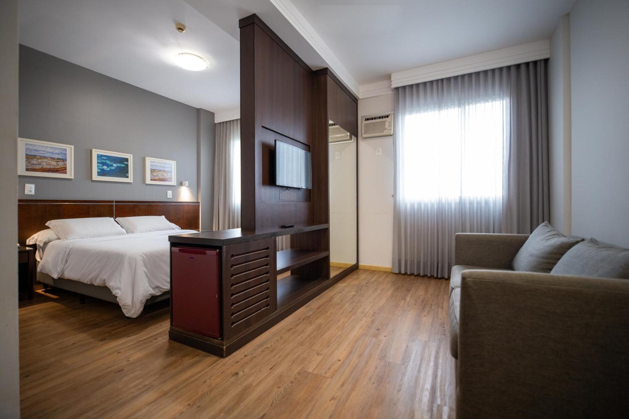 Piemonte Hotel Нова-Лима Экстерьер фото